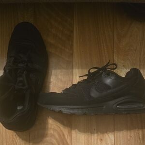 Nike Men's Black Athletic Shoes